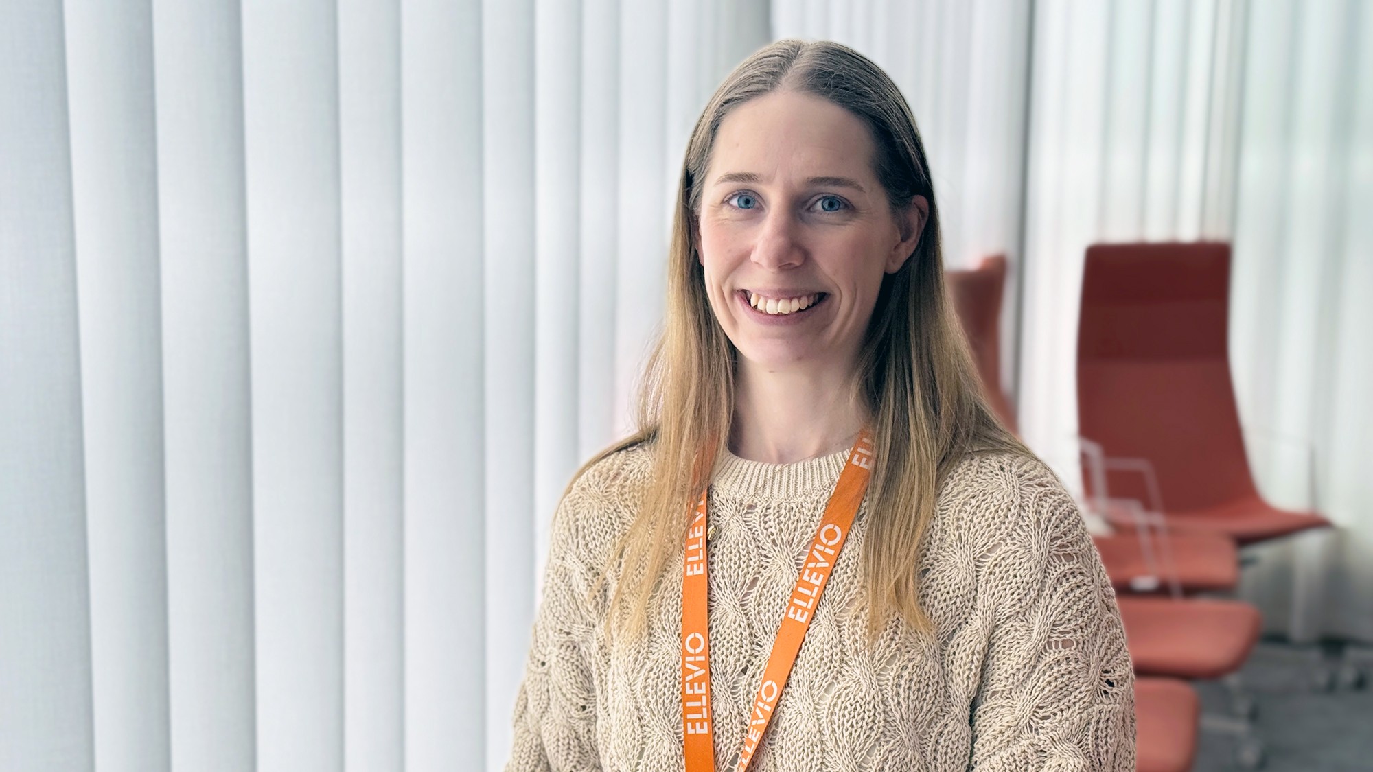 En bild tagen rakt framifr&aring;n p&aring; Maria Nilsson som ler. 